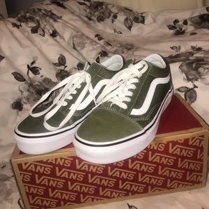 MENS 6.0/ WOMENS 7.5 OLIVE GREEN OLD SKOOL VANS